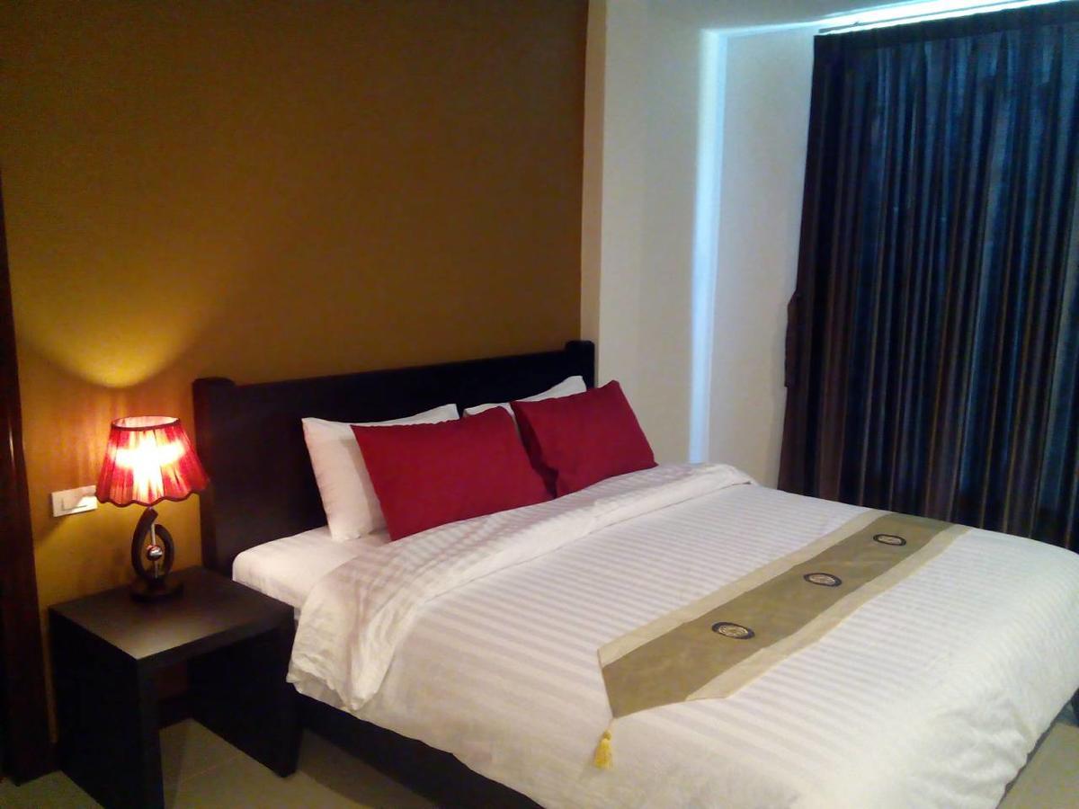 One Fu Hotel Surin Exterior photo
