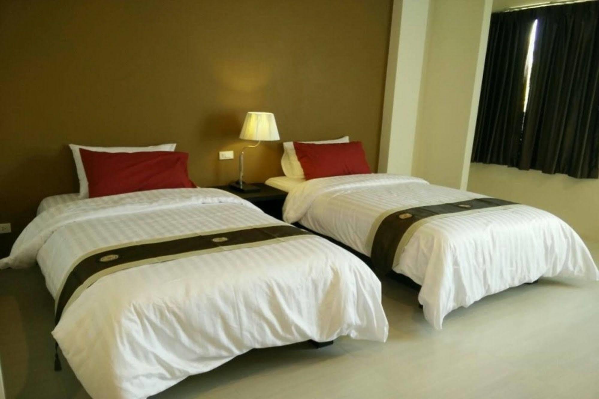 One Fu Hotel Surin Exterior photo