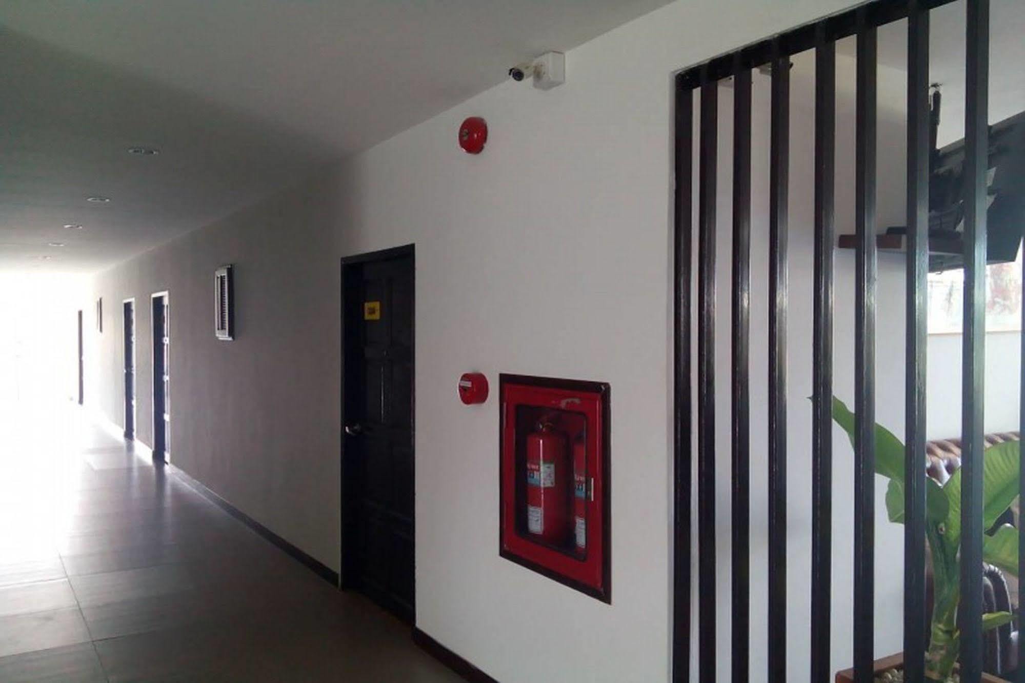 One Fu Hotel Surin Exterior photo