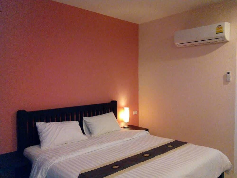 One Fu Hotel Surin Exterior photo